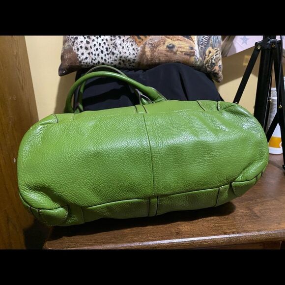 GREEN TIGNANELLO LEATHER SHOULDER PURSE - Picture 6 of 6